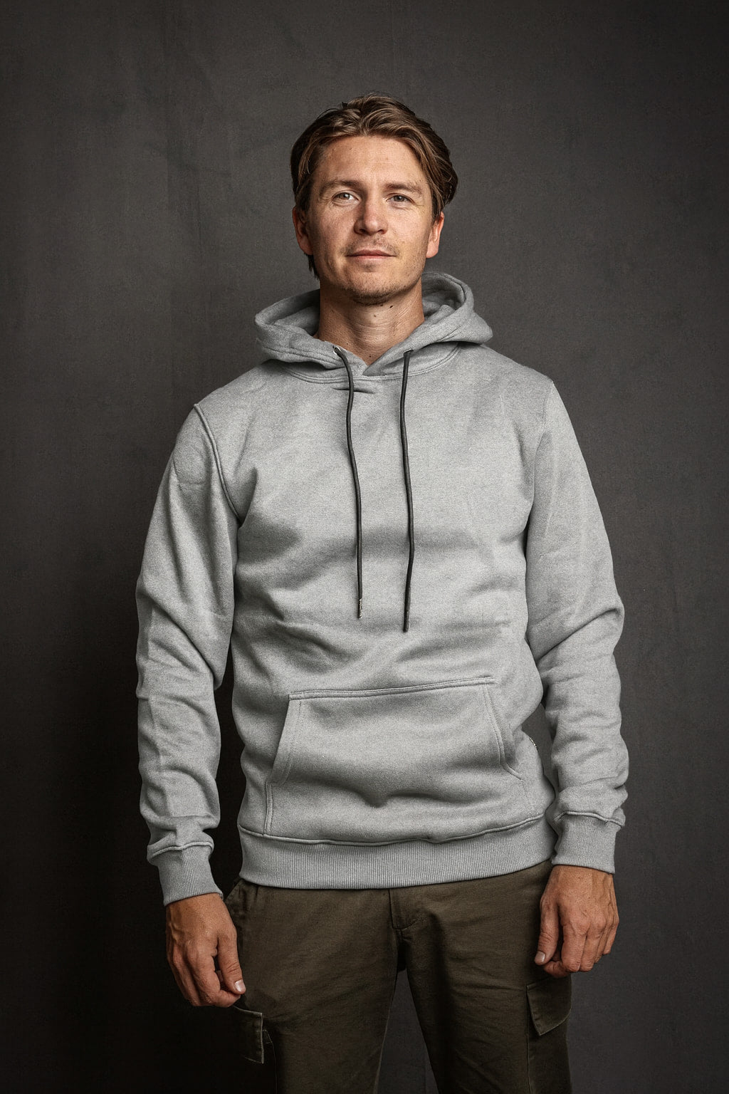 Grijze hoodie zonder rits (sample)